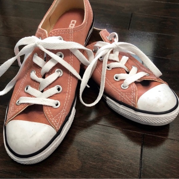 Converse - Picture 3 of 7